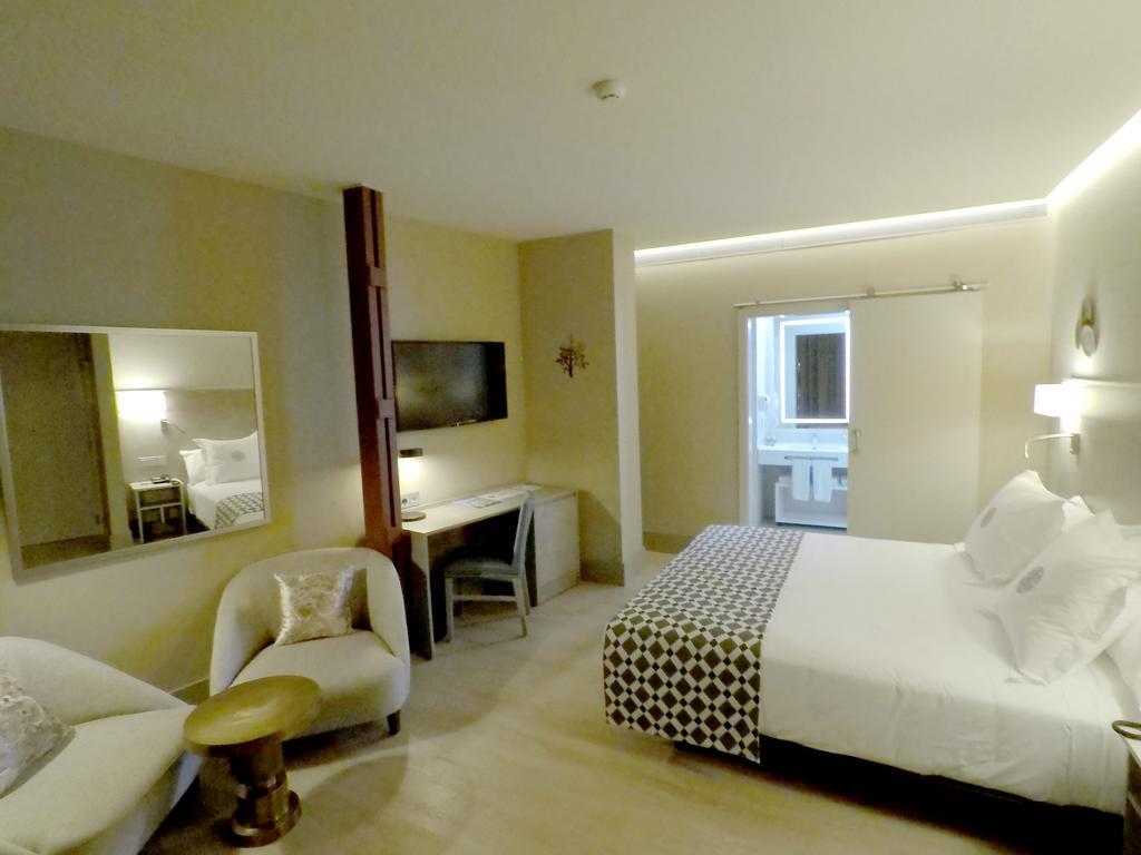 Hotel America